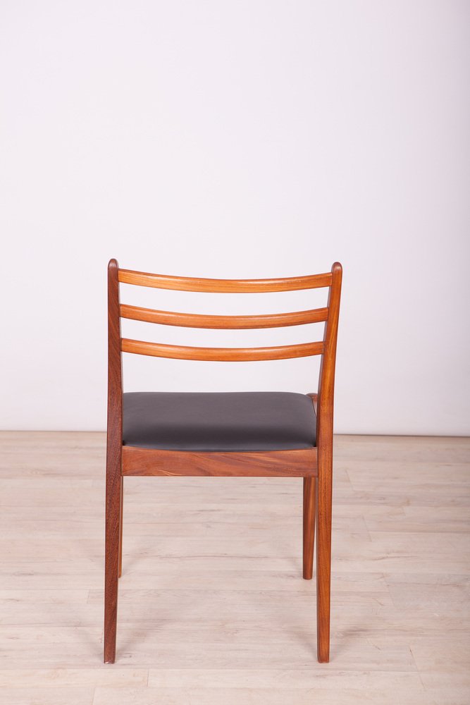 Chaises (série de 4) modèle BUTTERFLY par E.Gom