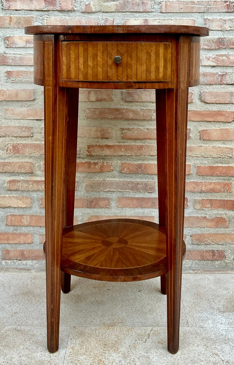 French Round Side Table in Walnut and Marquetry, 1940s for sale at Pamono