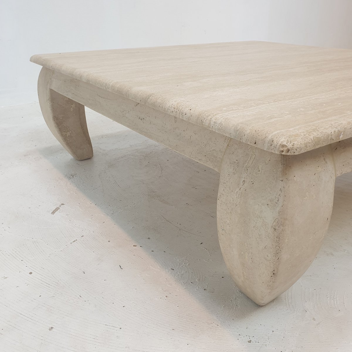 Table Basse Opium en Travertin, Italie, 1980s en vente sur