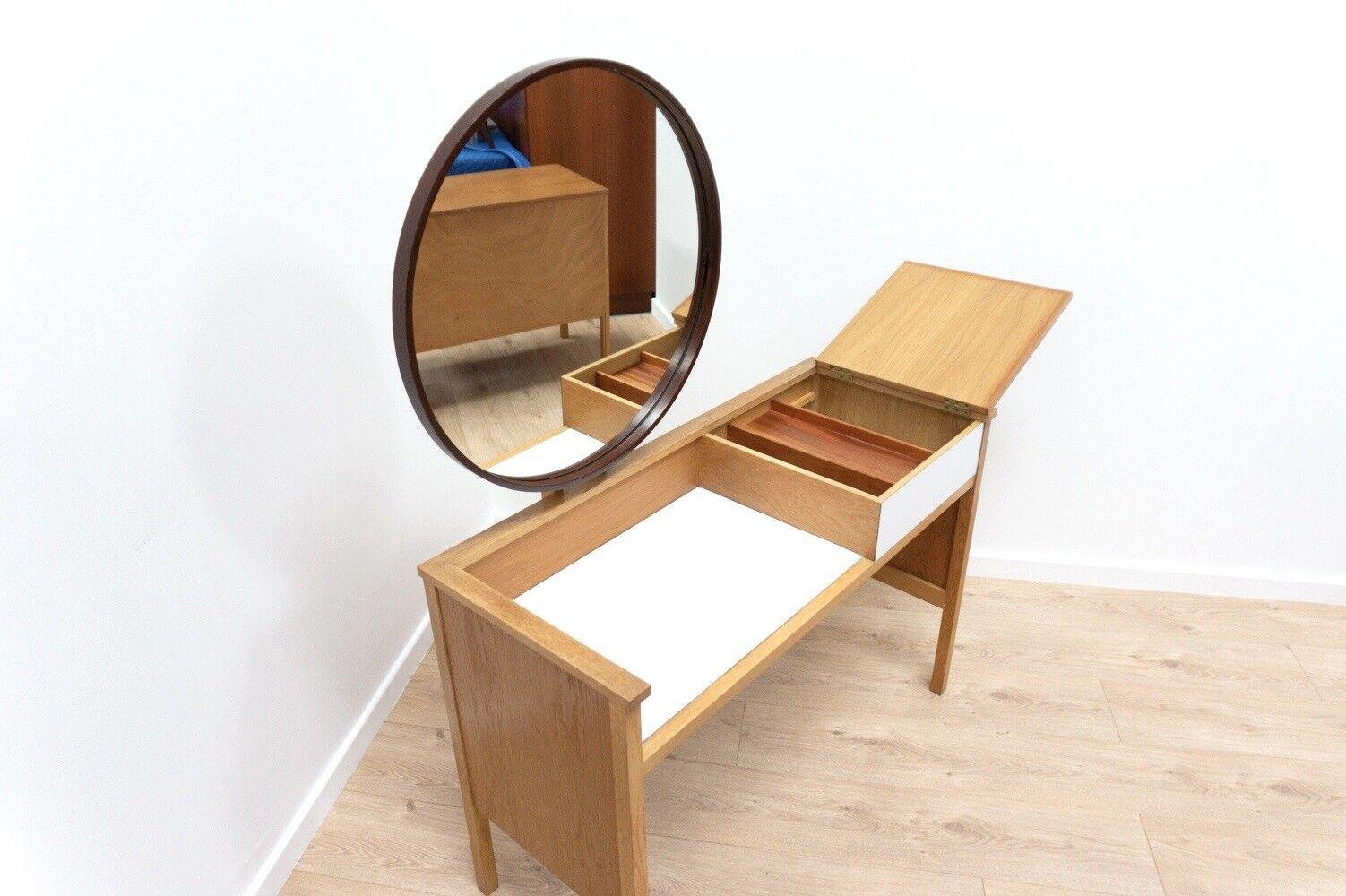 MidCentury Dressing Table with Vanity Mirror by E. Gomme for GPlan