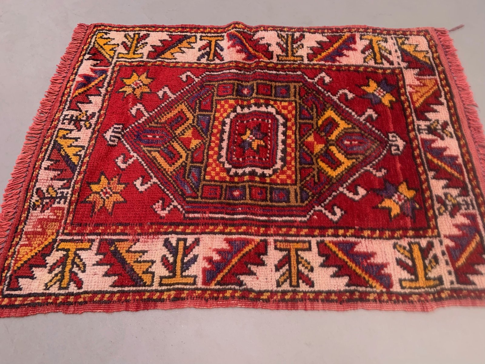 Vintage Western Turkish Rug for sale at Pamono