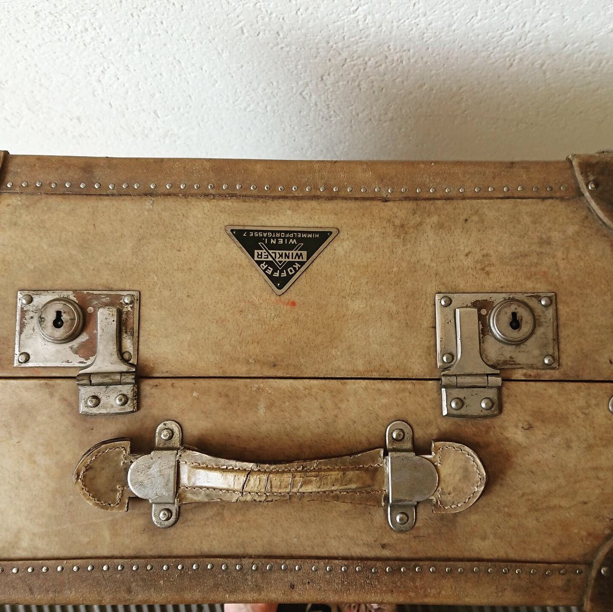 German Wardrobe Suitcase, 1930s for sale at Pamono