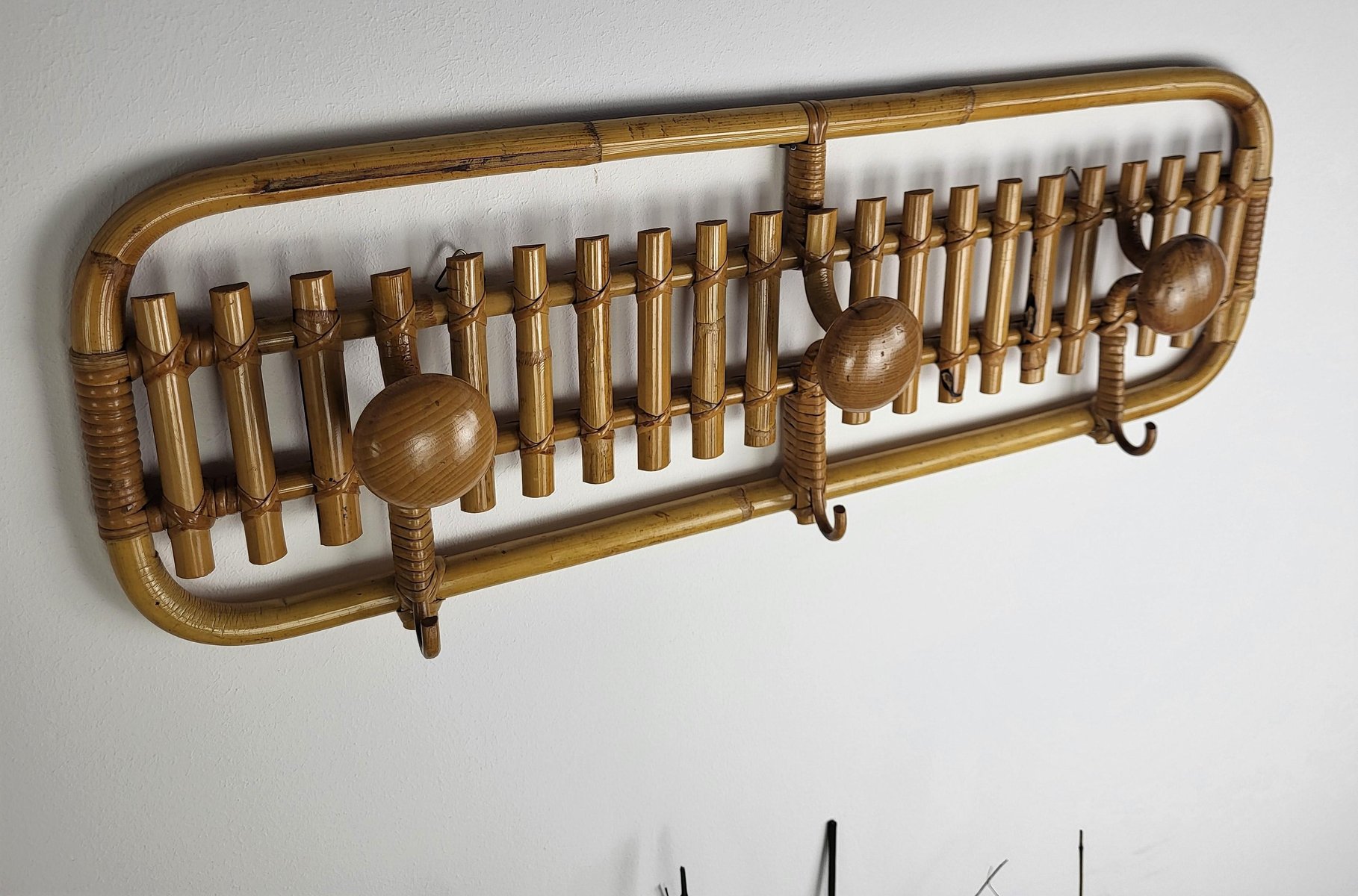 Italienische Garderobe aus Bambus & Rattan, 1960er bei Pamono kaufen