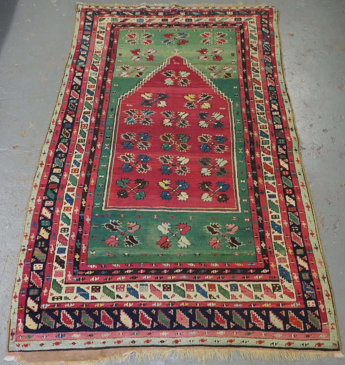 Antique Turkish Kirsehir Prayer Rug for sale at Pamono