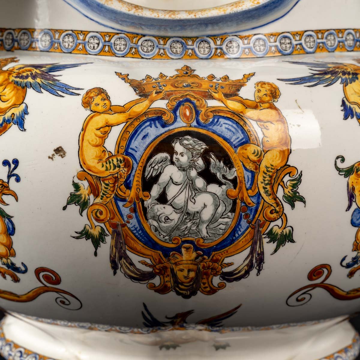 Grand Cache-Pot Renaissance en Faïence de Gien, Italie, 19ème Siècle en ...
