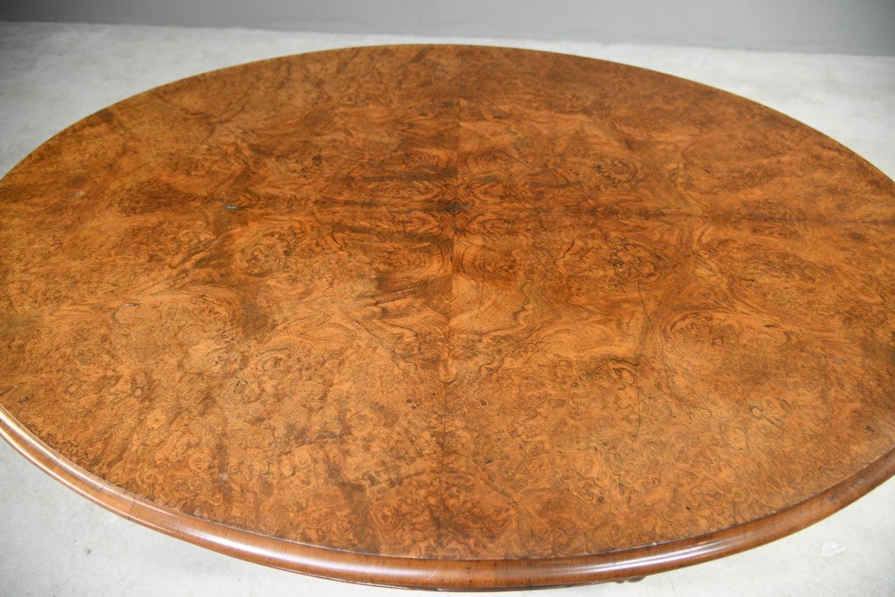 Victorian Oval Walnut Tilt Top Table for sale at Pamono