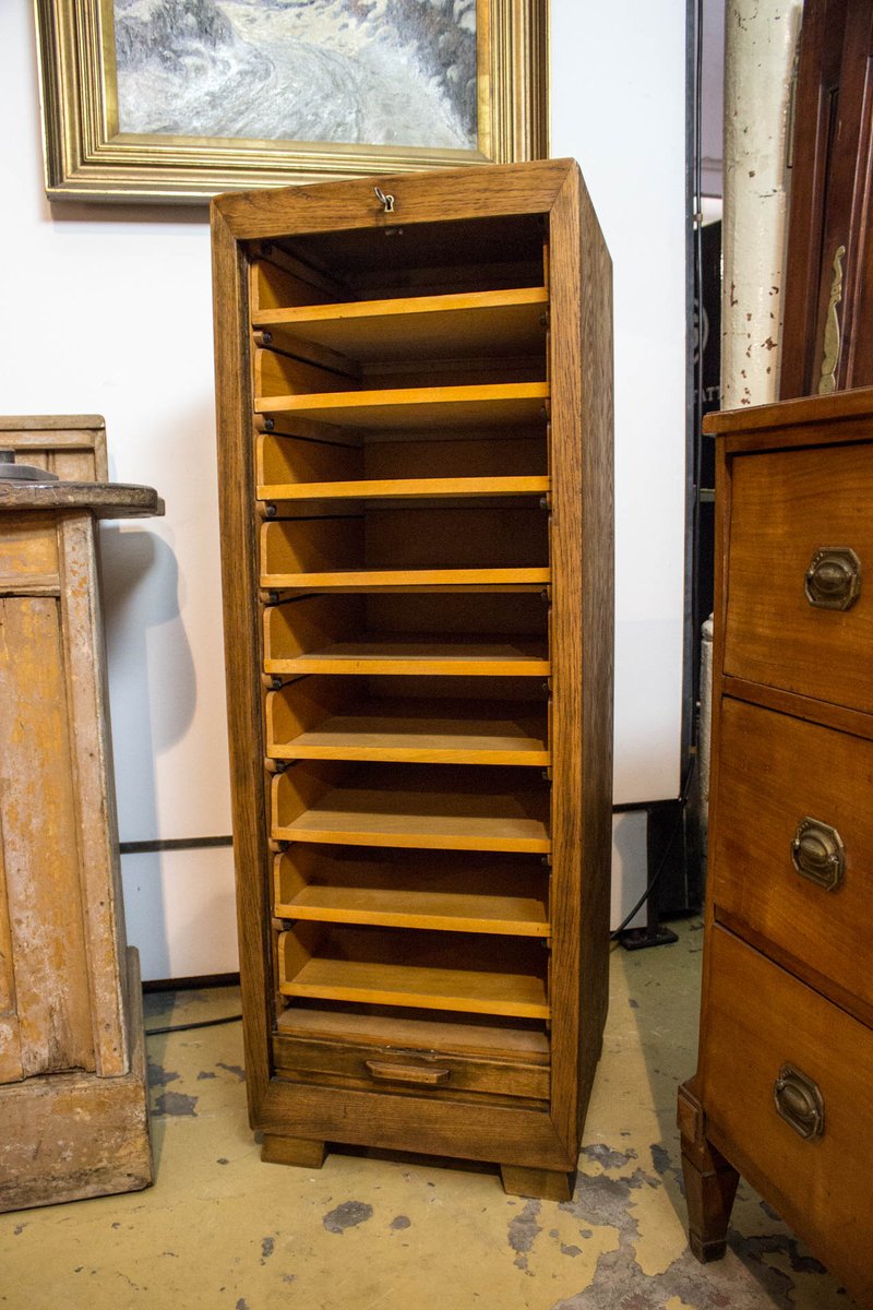 Vintage Schrank mit Rolltür im Bauhaus Stil bei Pamono kaufen