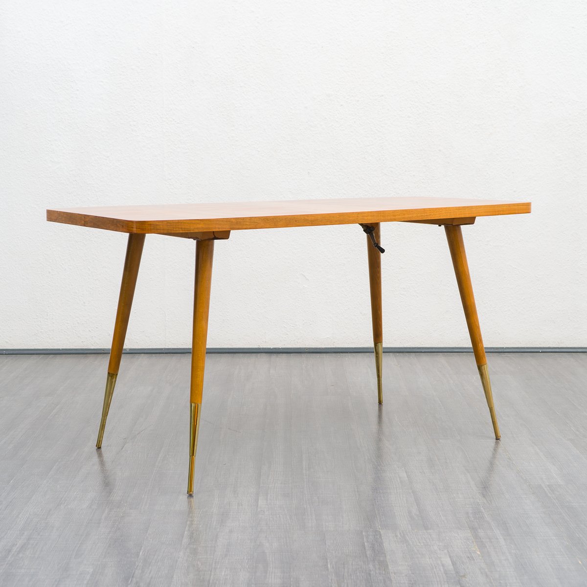 Height Adjustable Coffee Table in Walnut, 1950s for sale at Pamono