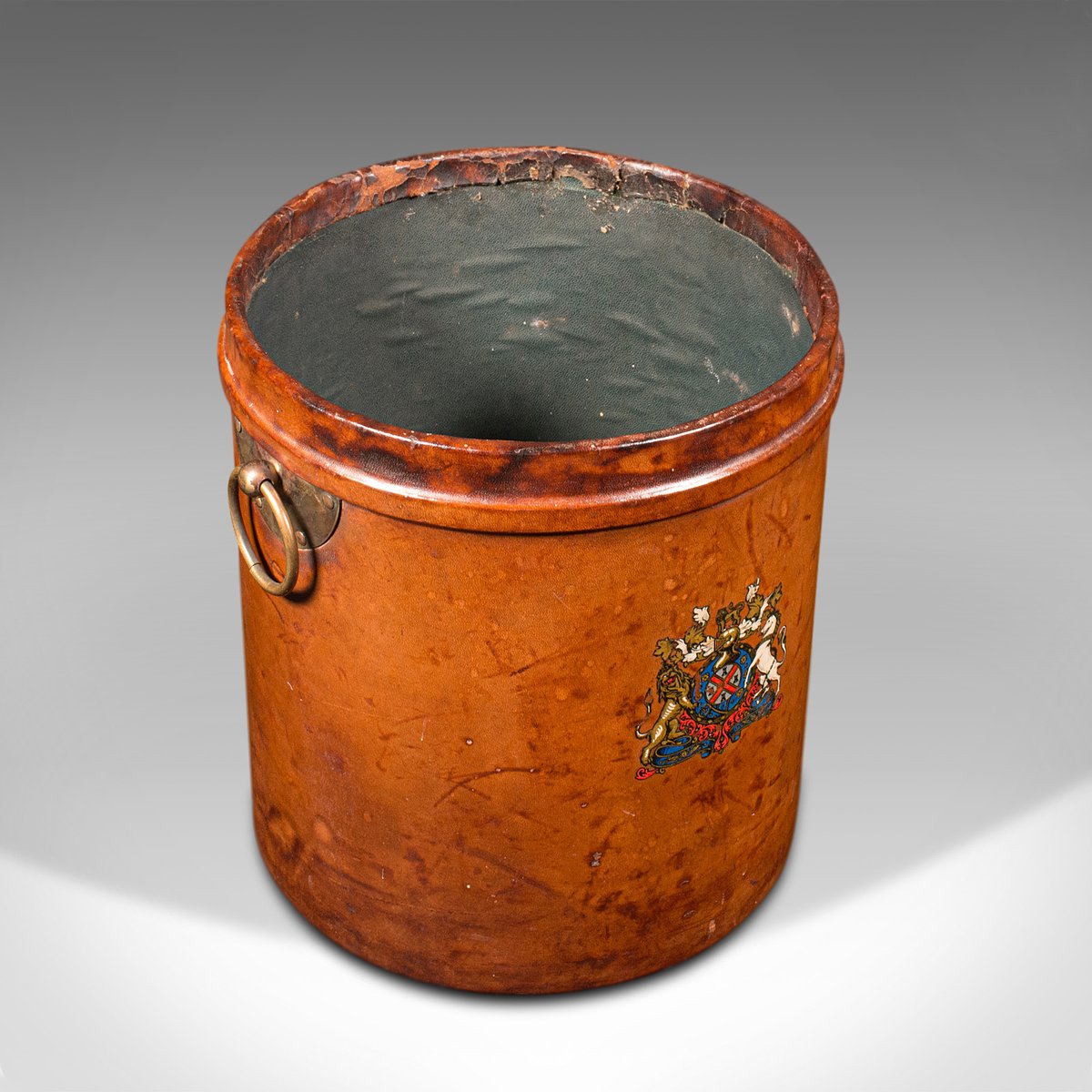 Antique English Storage Bin in Leather, 1890s for sale at Pamono