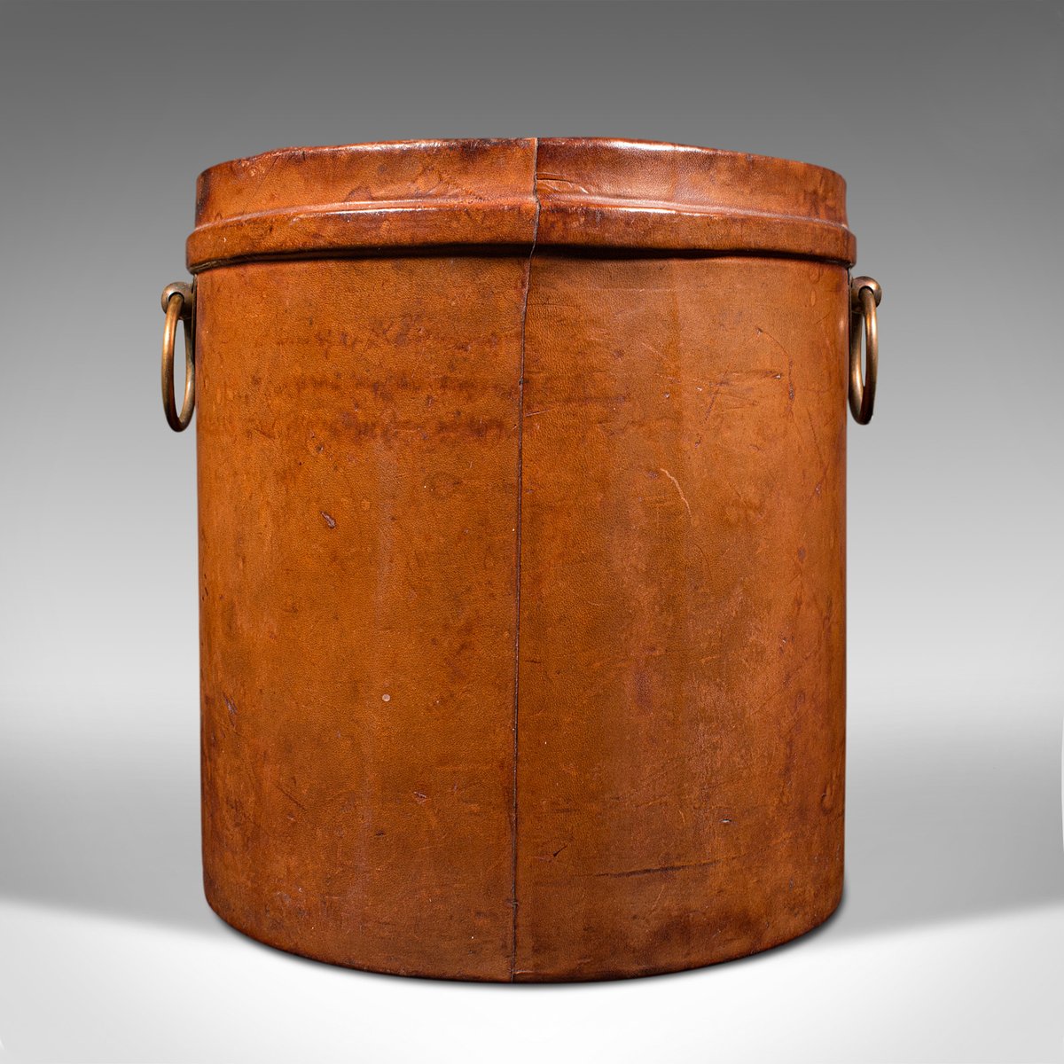 Antique English Storage Bin in Leather, 1890s for sale at Pamono