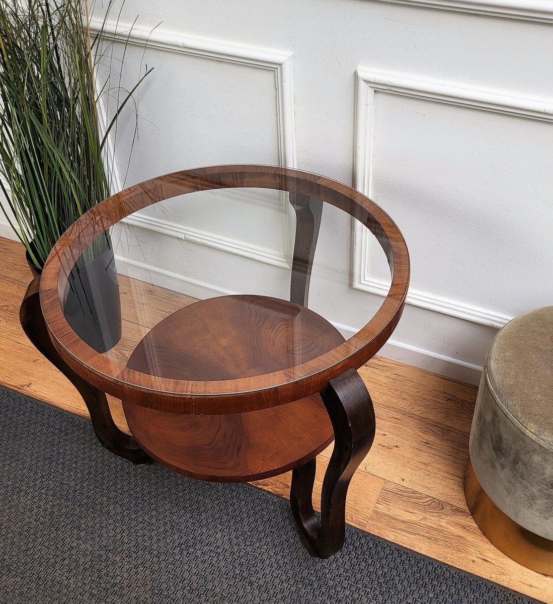 Runder italienischer Art Deco Couchtisch aus Wurzelholz &amp; Glas, 1940er ...