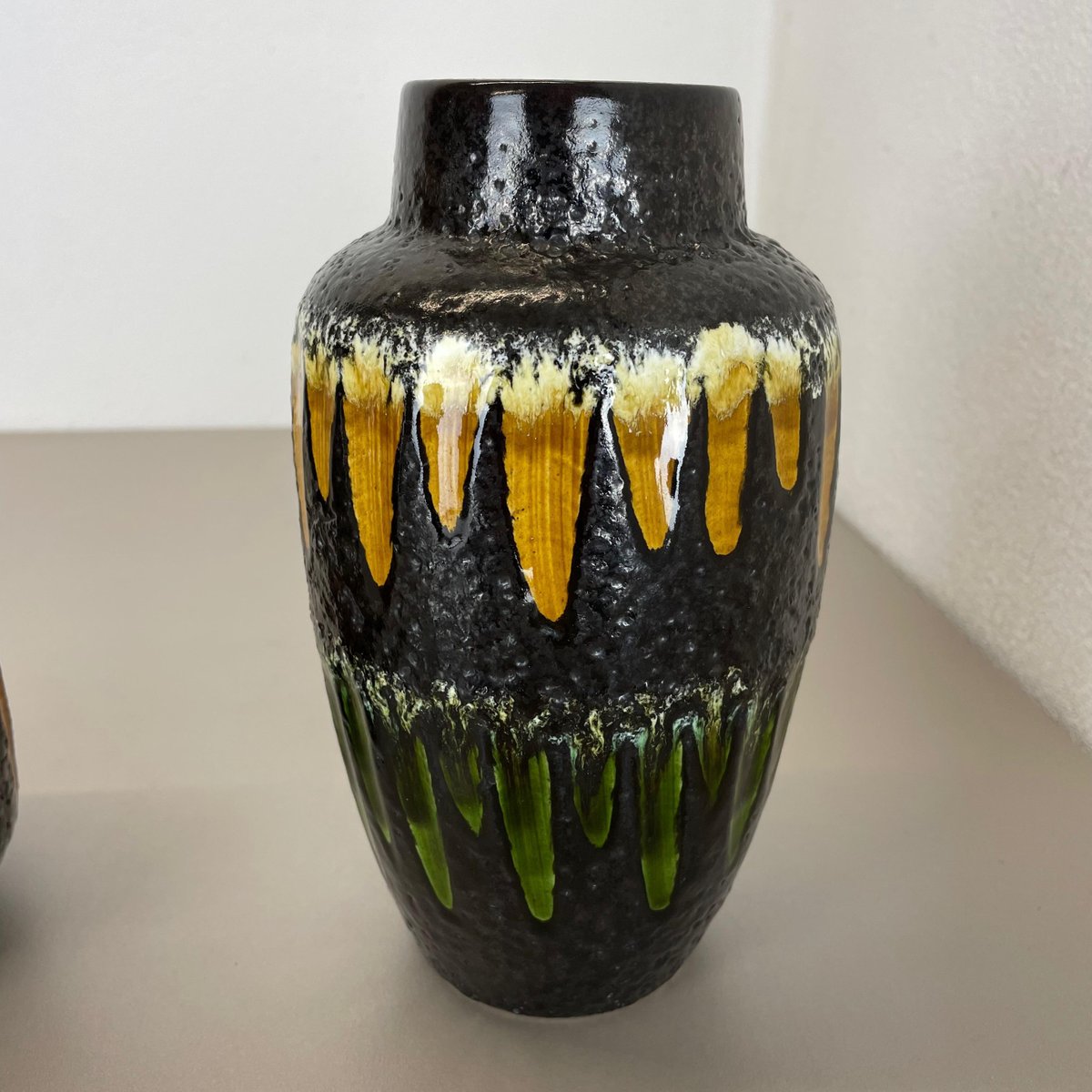 Fat Lava Mehrfarbige Vasen von Scheurich, 1970er, 2er Set bei Pamono kaufen