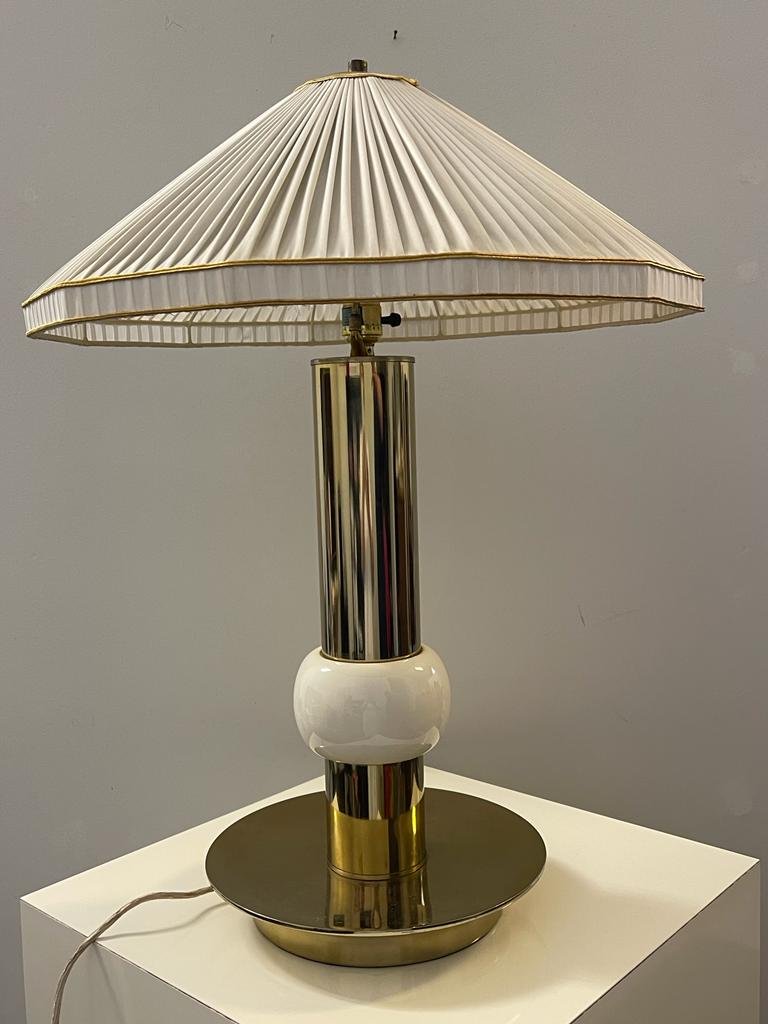 Lampe de Bureau Art Déco en Bakélite de PGH en vente sur