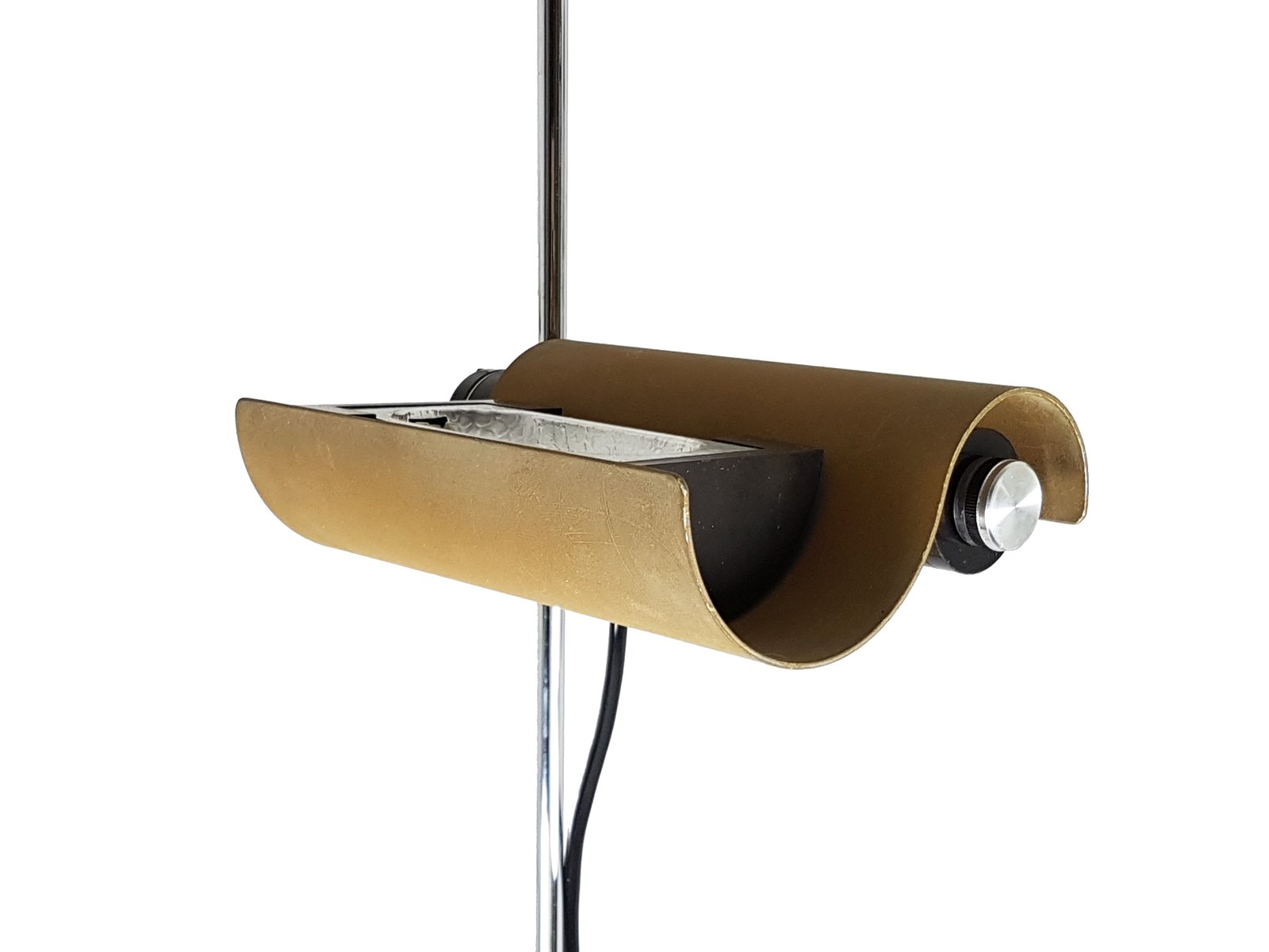 dim floor lamp