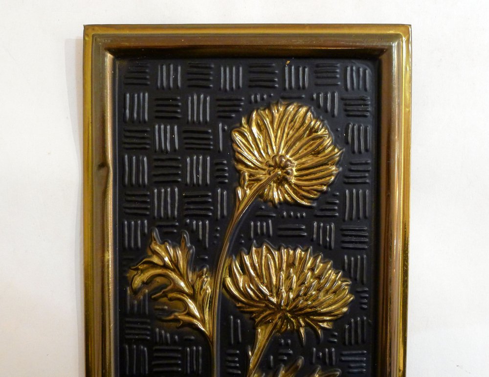 Decorative Wall Plates with Floral Motif in Black & Gold Metal from