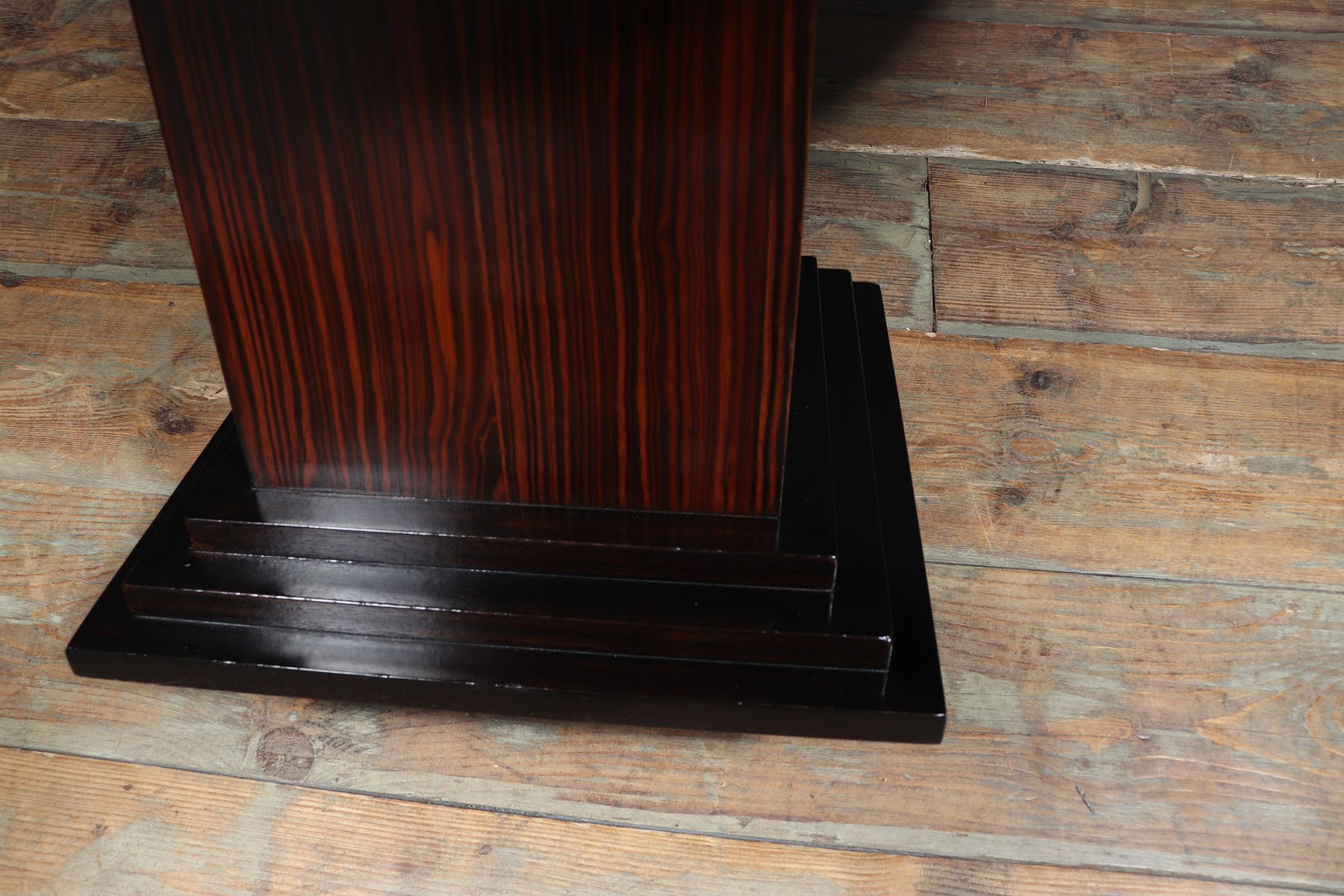 Französischer Art Deco Tisch aus Makassar-Ebenholz, 1930er bei Pamono ...