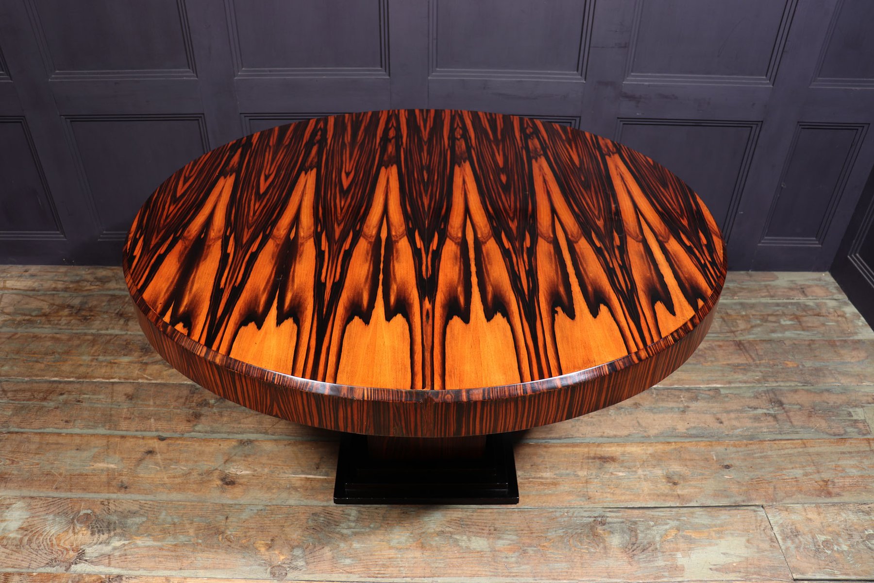 Französischer Art Deco Tisch aus Makassar-Ebenholz, 1930er bei Pamono ...