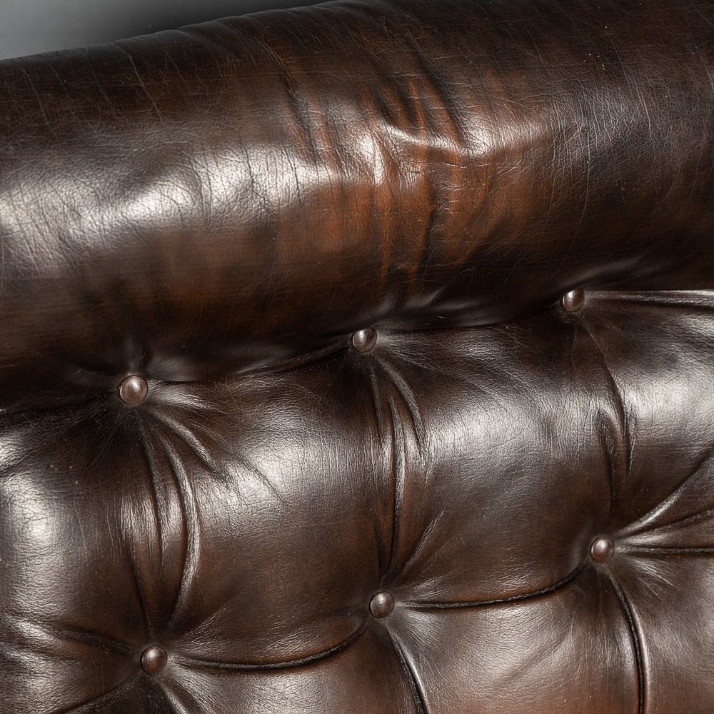 Buttoned Leather Swivel Chair, 1970 for sale at Pamono