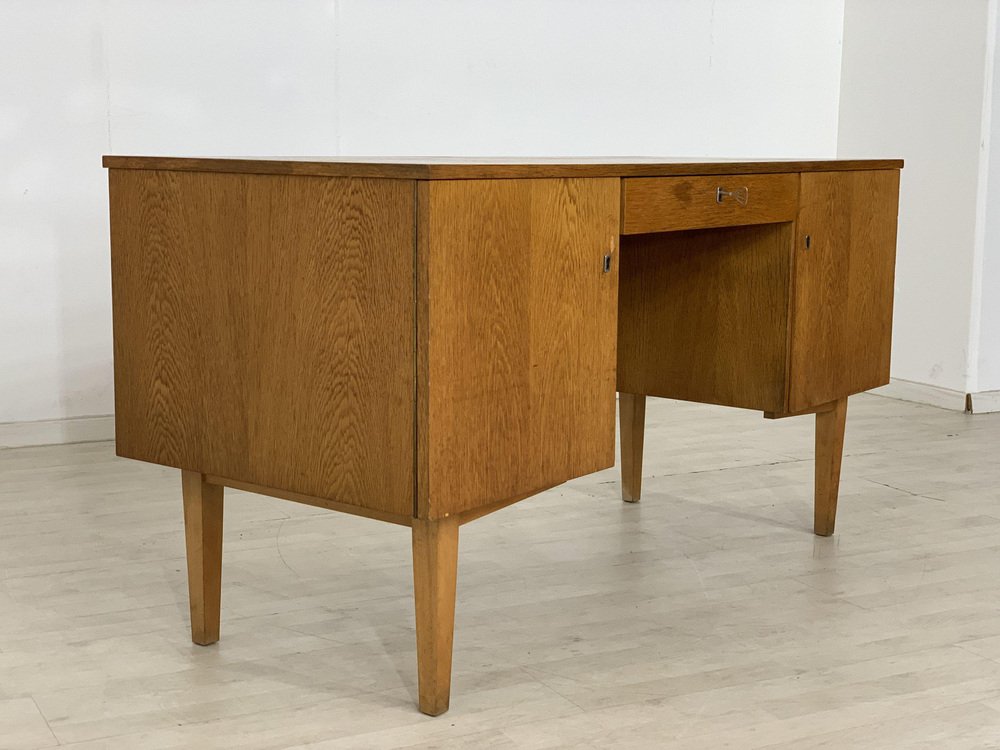 MidCentury German Desk in Wood for sale at Pamono