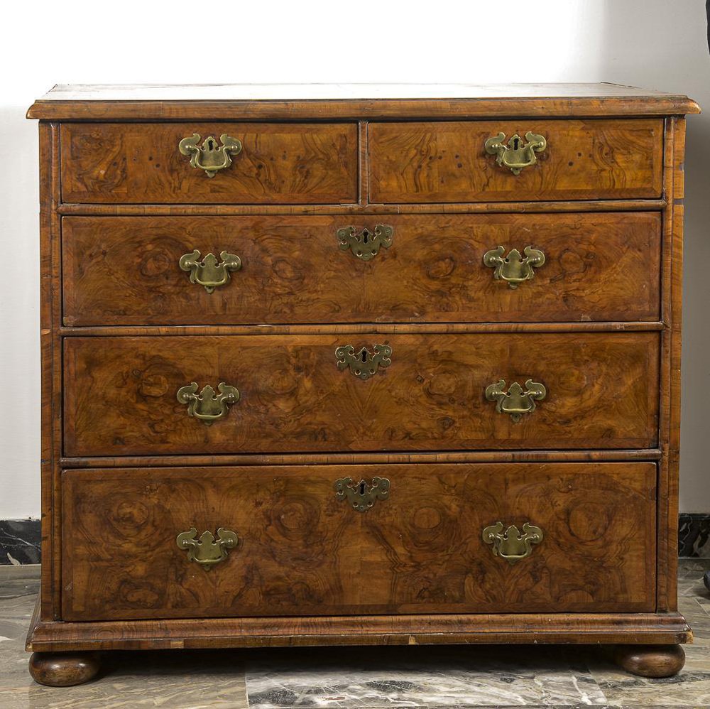 English Commode with Five Drawers in Walnut Root, 1800s for sale at Pamono