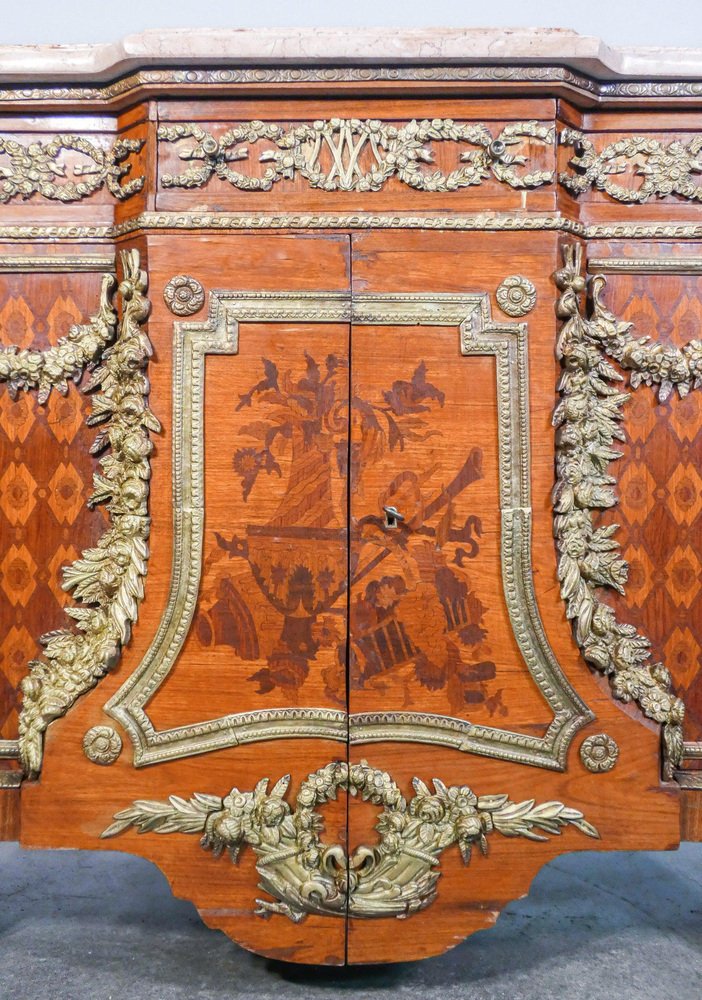 Louis XV Riesner Model Dresser for sale at Pamono