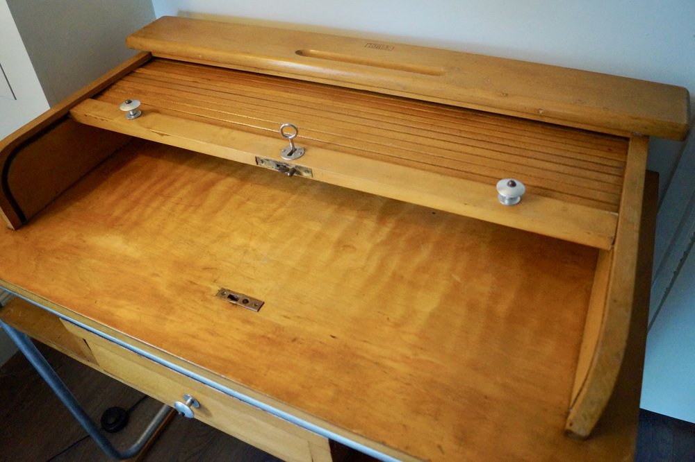 Belgischer Bauhaus Schreibtisch aus Holz mit Rolltür von Torck, 1955 ...