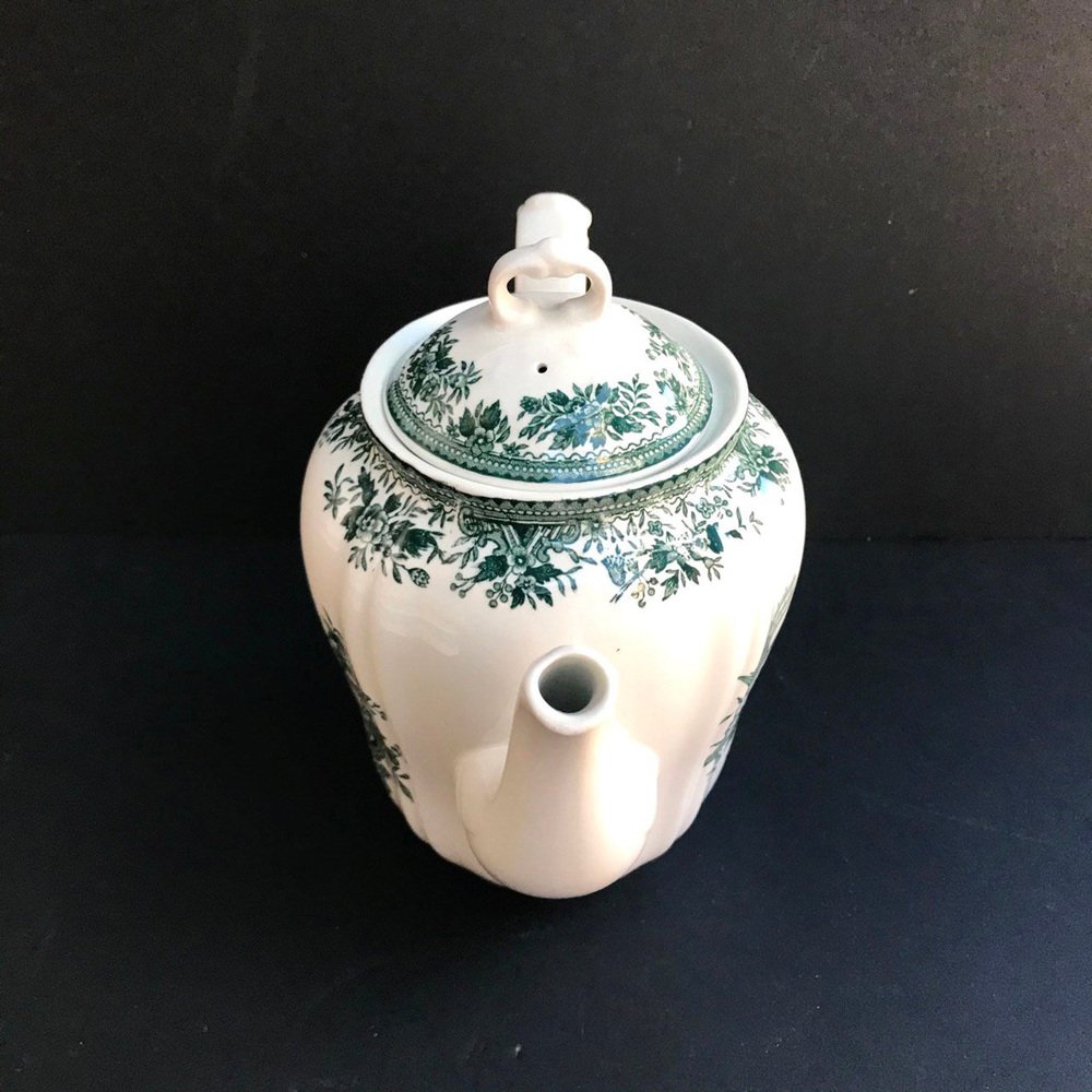 Weiße Teekanne aus Porzellan mit Warmhalterung von Villeroy &amp; Boch ...