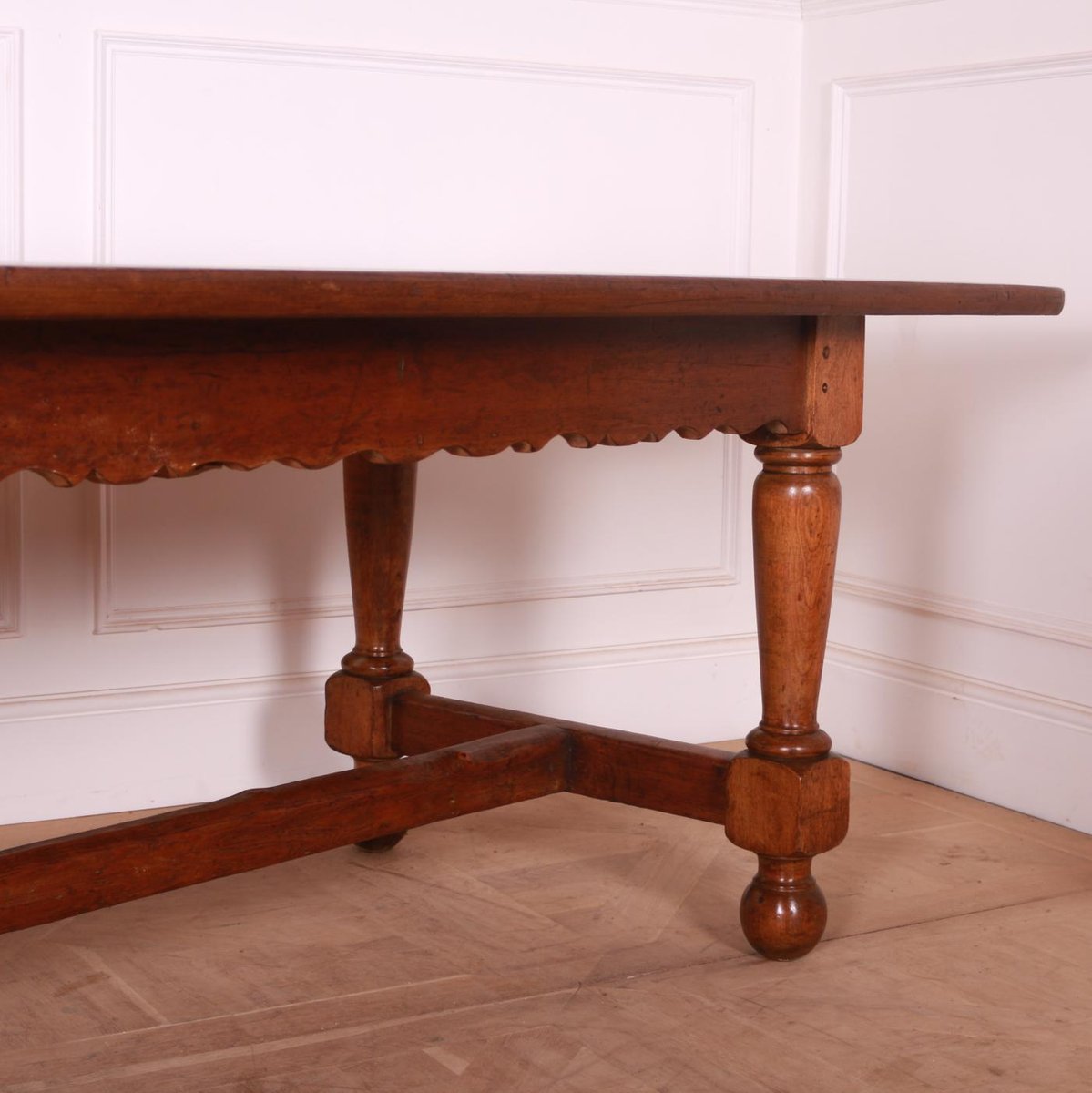 English Walnut Farmhouse Table for sale at Pamono