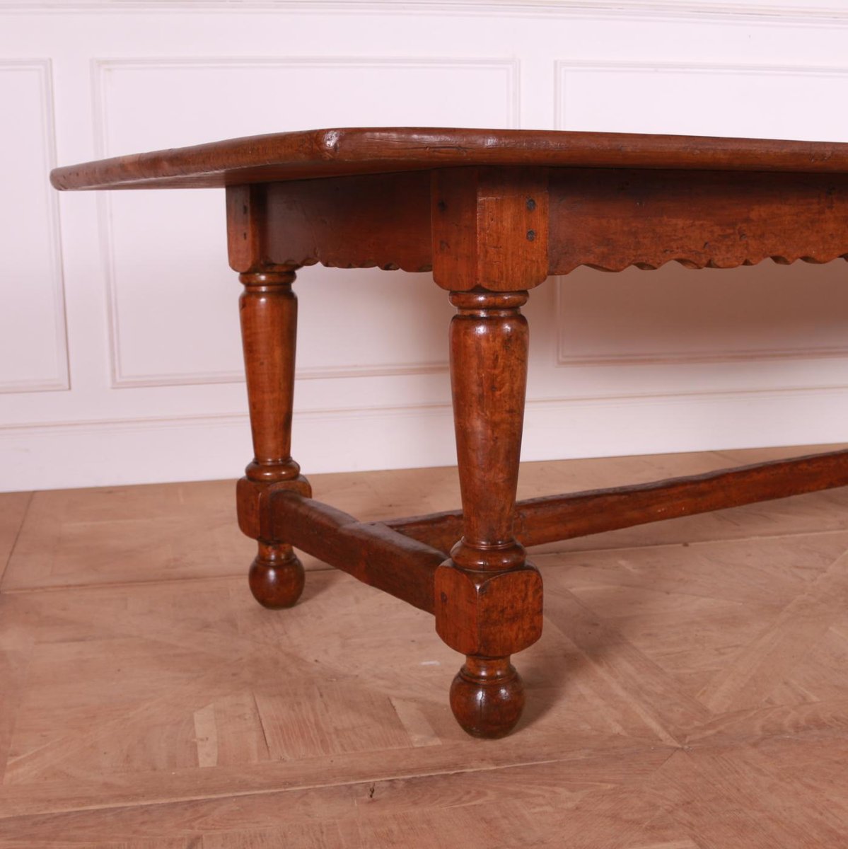 English Walnut Farmhouse Table for sale at Pamono