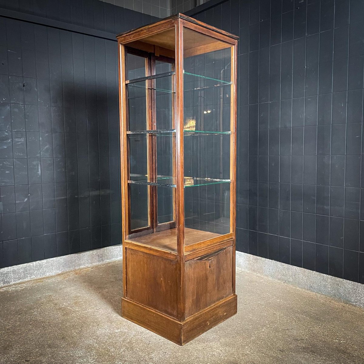 Miniatur-Backshop Vitrine Aus Holz – 9,9 X 4,9 X 5,9 Cm – Mit Beweglichem Acrylfenster, Perfekt Für Puppenhäuser & Dioramen