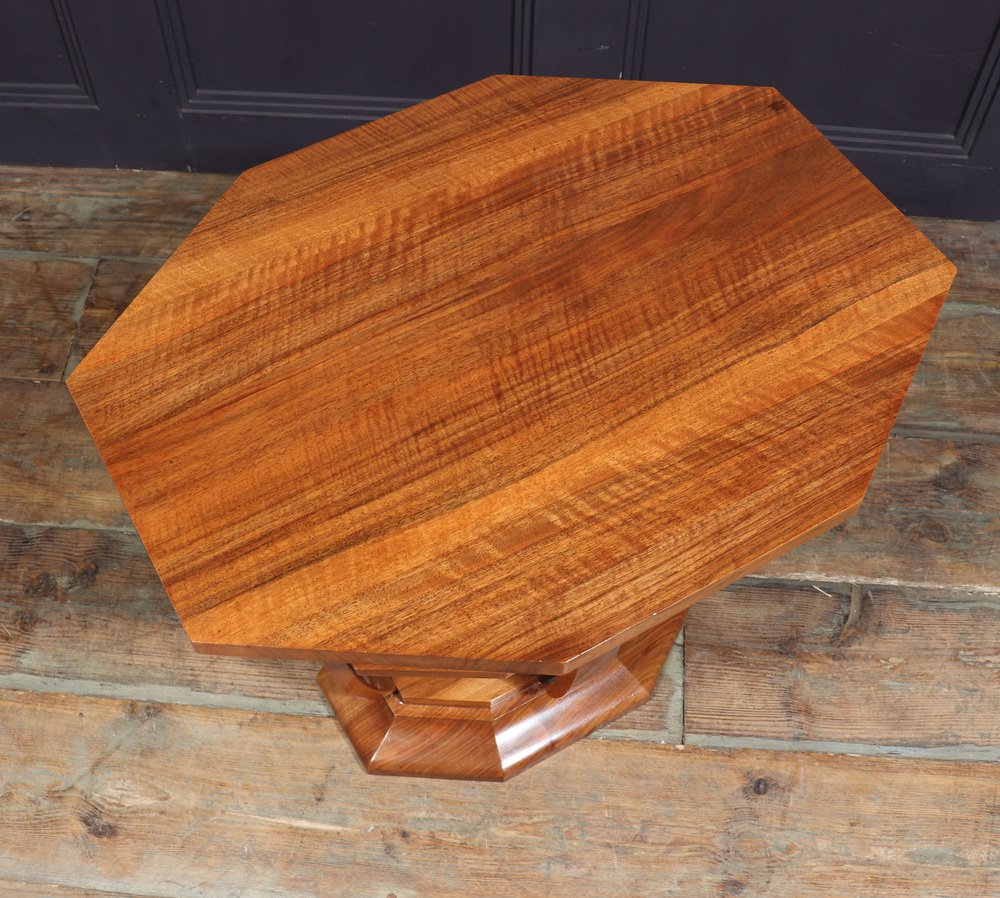 Französischer Art Deco Walnuss Beistelltisch, 1920er bei Pamono kaufen