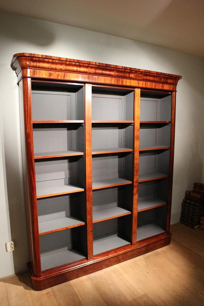 Victorian Open Bookcase in Mahogany for sale at Pamono