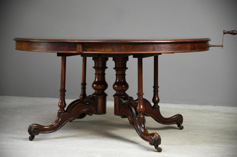 Victorian Extending Dining Table in Mahogany for sale at Pamono