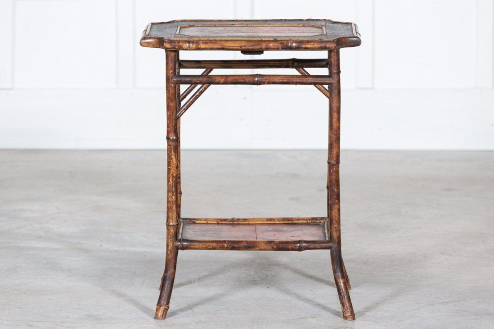 Tavolino da caffè moderno in Rattan marrone della metà del secolo con piano in v