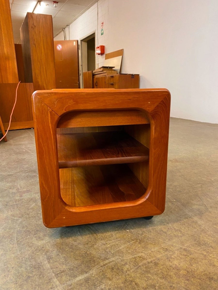 Gelber Mid-Century Beistelltisch, 1950 Bei Kaufen