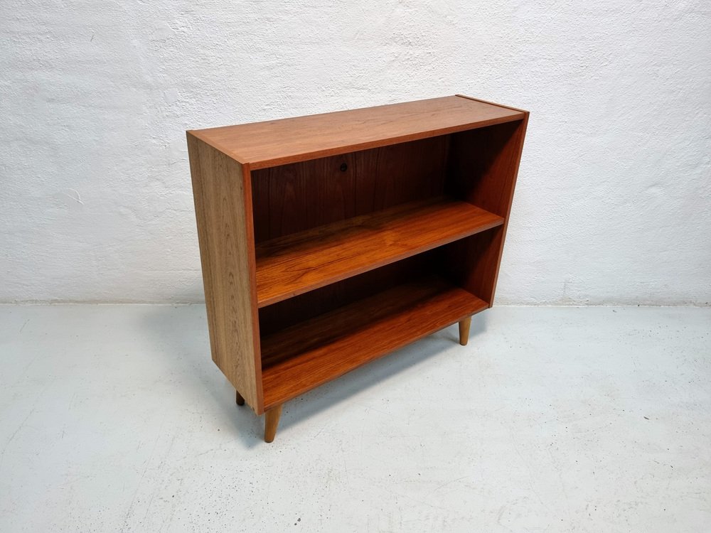 Kleines Vintage Bücherregal aus Teak, 1960er bei Pamono kaufen