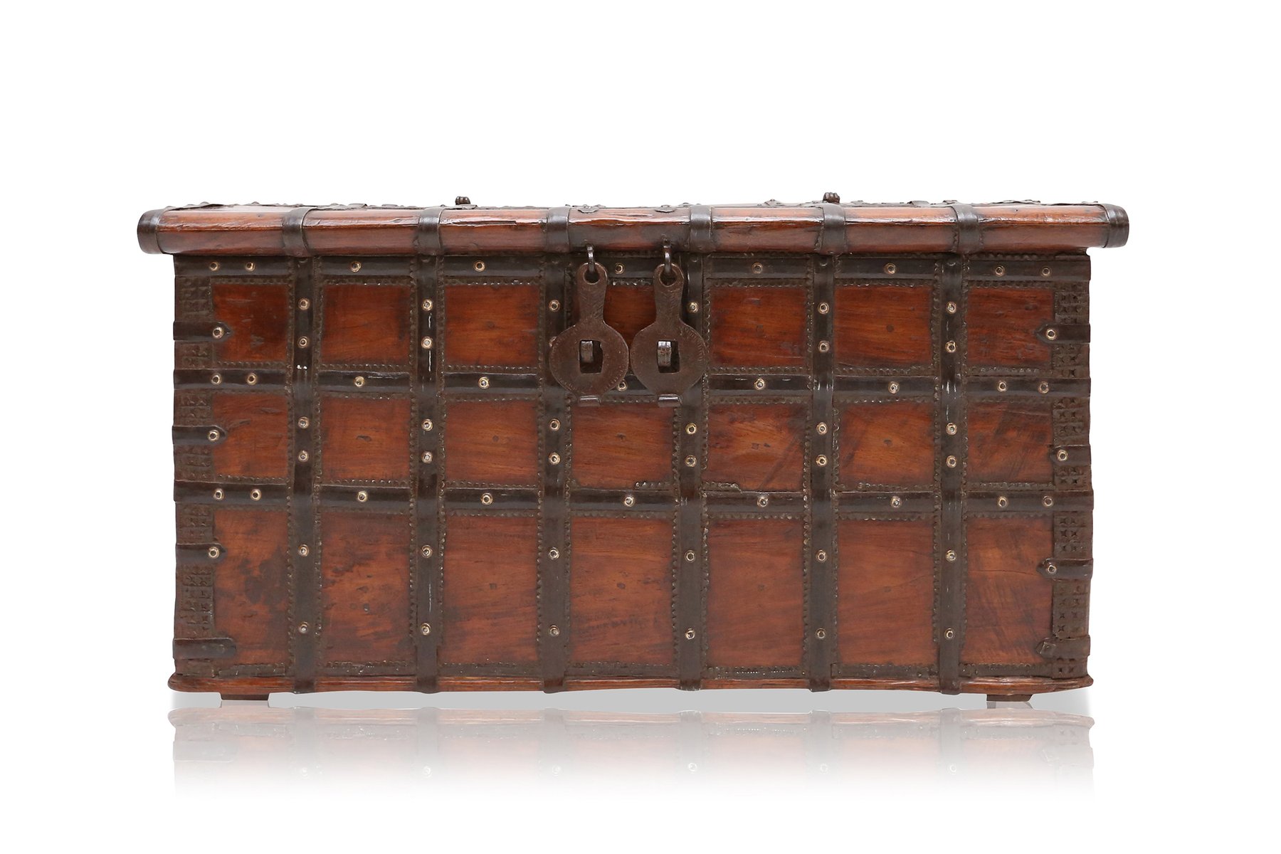 Antike Spanische Holz & Metall Truhe bei Pamono kaufen Antike Spanische Holz & Metall Truhe bei Pamono kaufen