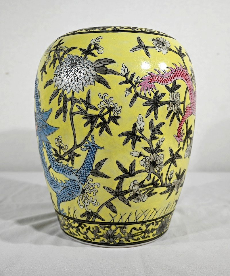 Qing Dynasty Vase with Two Dragons in China Porcelain for sale at Pamono