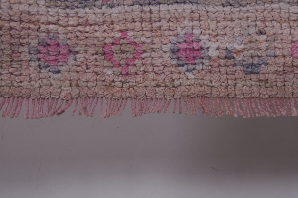 Mid 20th Century Turkish Faded Rug for sale at Pamono