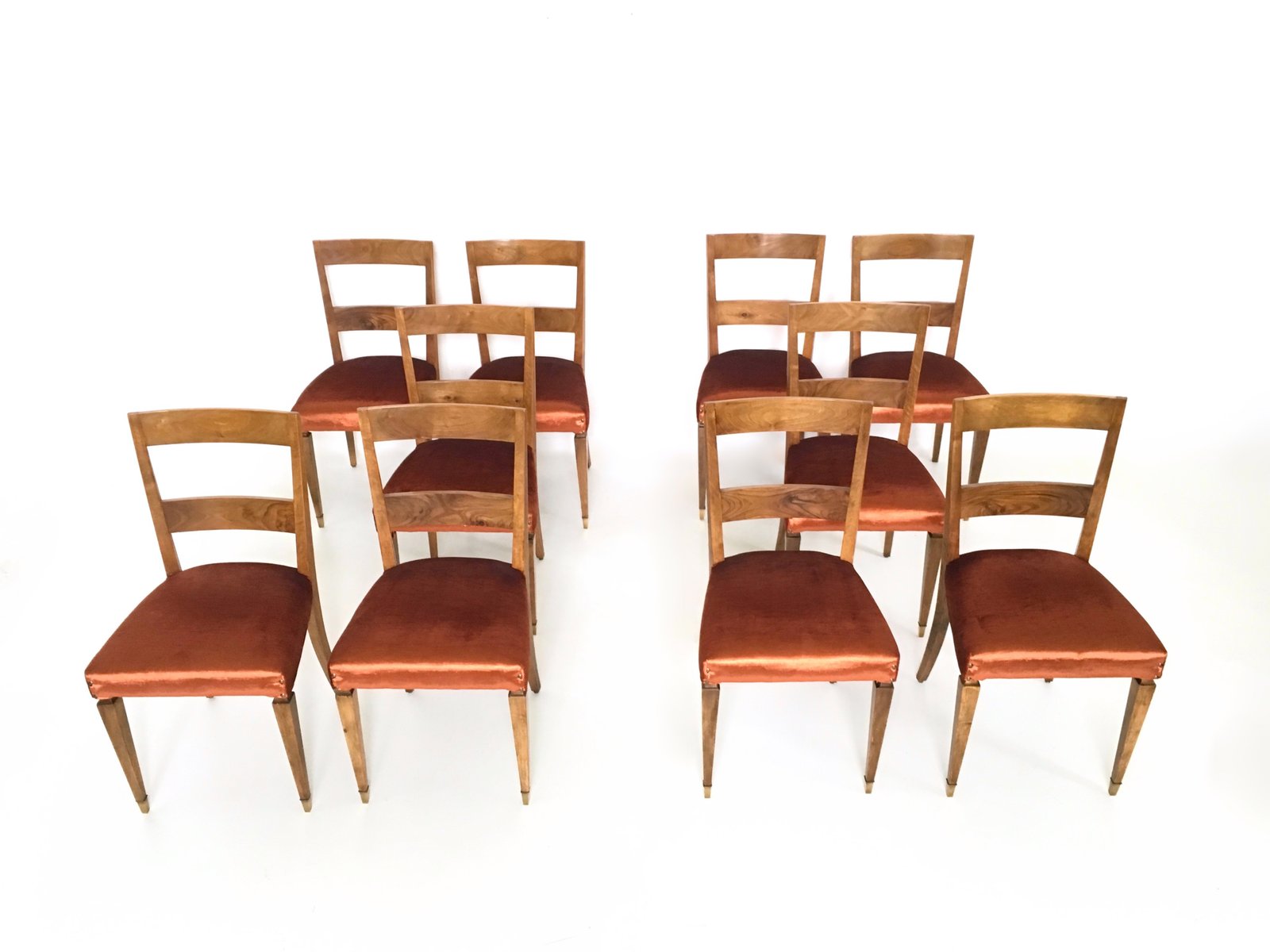 Sillas de comedor vintage de nogal. Juego de 10 en venta en Pamono Sillas de comedor vintage de nogal. Juego de 10 en venta en Pamono