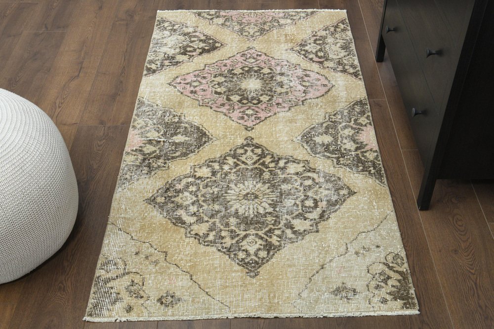 Vintage Turkish Beige Wool Oushak Rug, 1960s for sale at Pamono
