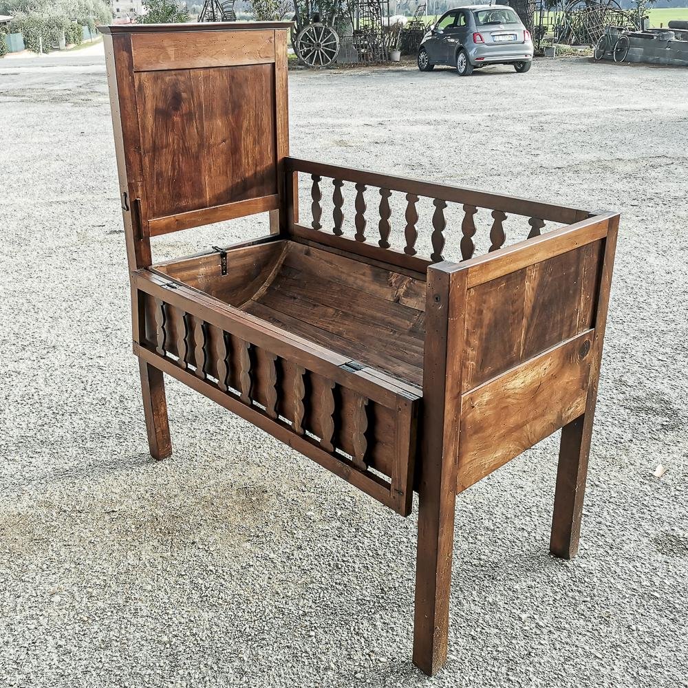 Wooden Bed Cradle, Italy for sale at Pamono