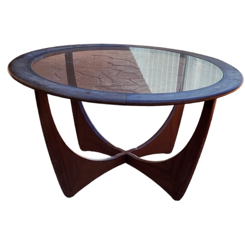 Astro Round Coffee Table with G Plan Helix Legs by Victor Wilkins for sale at Pamono