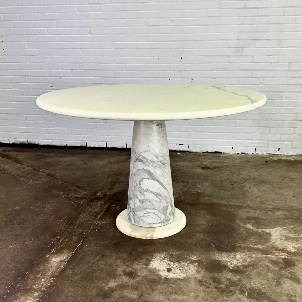 Round Marble Dining Table for sale at Pamono