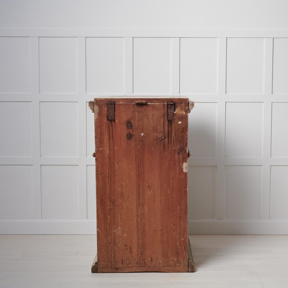 Antique Swedish Tall & Narrow for sale at Pamono