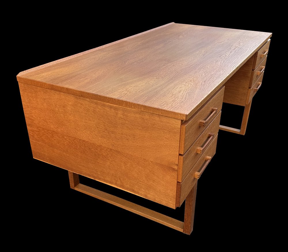 Oak Desk attributed to Torben & Valeur for sale at Pamono