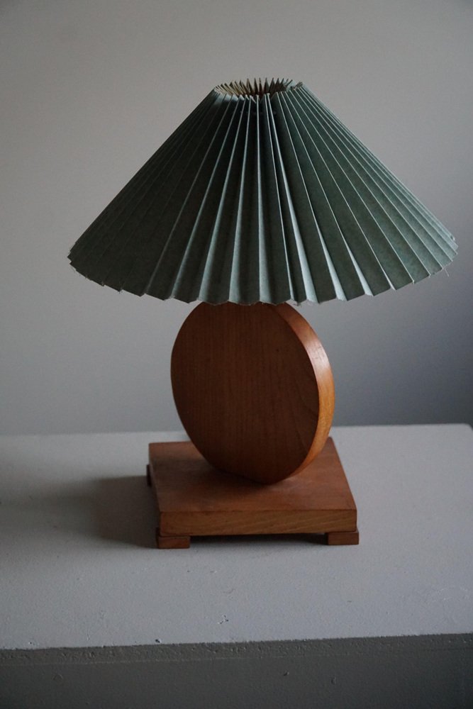 Runde dänische Art Deco Tischlampe aus Eiche, 1940er bei Pamono kaufen