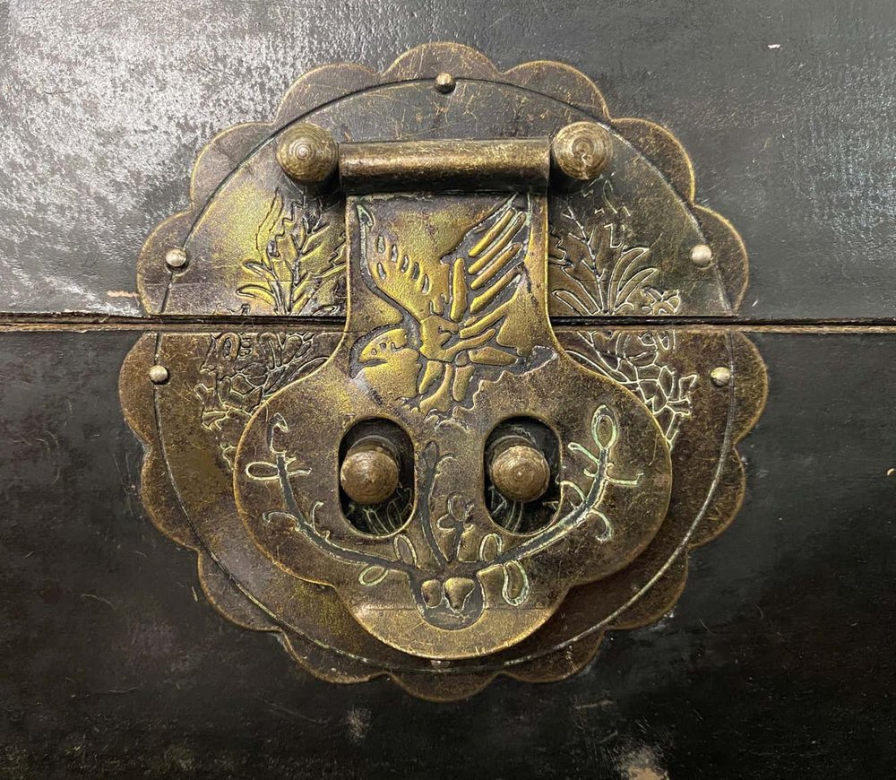 Antique Japanese Pillow Box for sale at Pamono