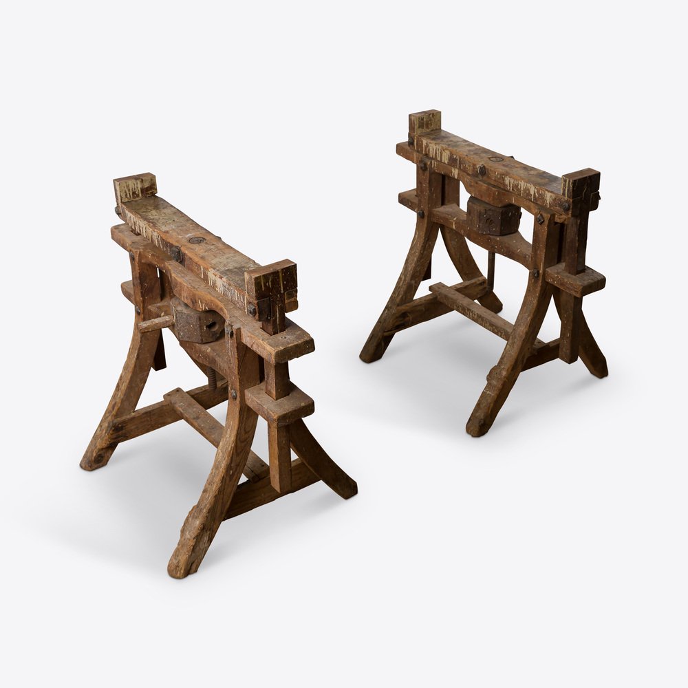 Vintage Oak Sculptors Table for sale at Pamono