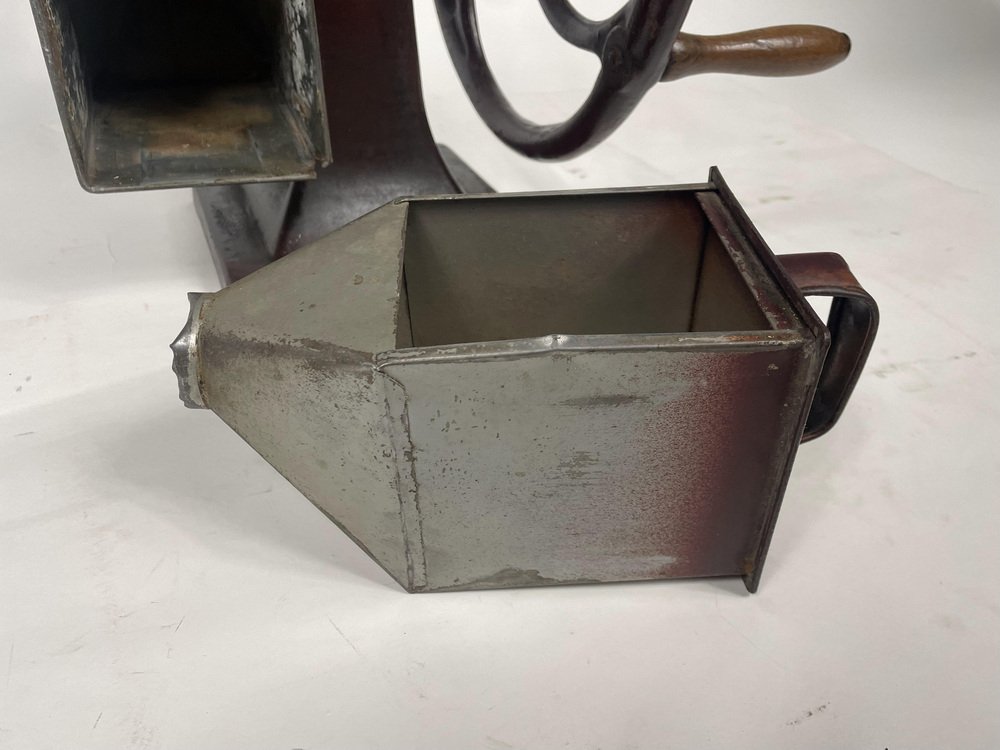 Antique Flywheel Coffee Grinder, 1890s for sale at Pamono